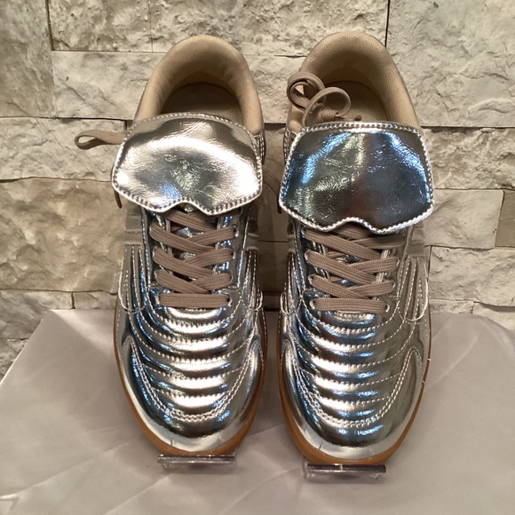 Steve Madden Madrid Sneakers - Picture 7 of 12